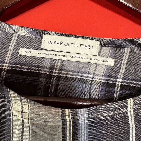 Urban Outfitters XS Black Plaid Cropped Blouse - Picture 2 of 8
